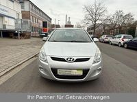 Gebraucht Hyundai i20 Classic 86 PS (63 kW) 2012 Silber Kleinwagen