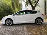 Gebraucht Opel Astra Sport 140 PS (102 kW) 2012 Weiß Kleinwagen
