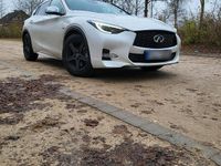Gebraucht Infiniti Q30 211 PS (155 kW) 2017 Weiß Limousine