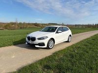 Gebraucht BMW 118 Advantage 140 PS (102 kW) 2023 Weiß Kleinwagen