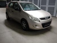 Gebraucht Hyundai i20 77 PS (56 kW) 2011 Gold Kleinwagen