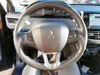 gebraucht Peugeot 208 Style BLUEHDI 100 4-türig