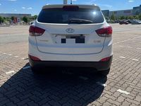Gebraucht Hyundai ix35 Edition 135 PS (99 kW) 2013 Weiß SUV