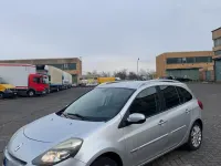 Gebraucht Renault Clio 103 PS (75 kW) 2011 Silber Kombi