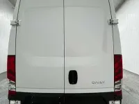 Używany Iveco Daily 156 KM (114 kW) 2023 Biały Van