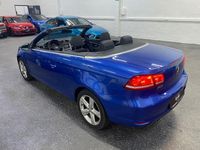 Second-hand VW Eos Highline 160 CP (117 kW) 2011 Albastru Cabrio
