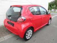Gebraucht Toyota Aygo Cool 68 PS (50 kW) 2013 Rot Kleinwagen
