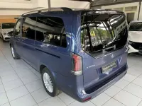 Gebraucht Mercedes V300 Style 237 PS (174 kW) 2025 Blau Van / Kleinbus