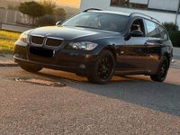 Gebraucht BMW 320 163 PS (119 kW) 2006 Blau Kombi