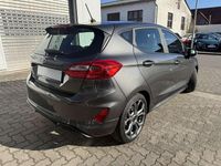 Gebraucht Ford Fiesta ST-Line 101 PS (74 kW) 2018 Magneticgrau (metallic) Limousine