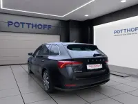Gebraucht Skoda Octavia Style 150 PS (110 kW) 2023 Blackmagic perleffekt Kombi