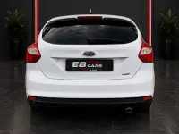Gebraucht Ford Focus Titanium 150 PS (110 kW) 2012 Frostweiß Kleinwagen