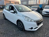 Gebraucht Peugeot 208 Style 82 PS (60 kW) 2014 Weiß Kleinwagen