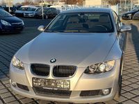 Gebraucht BMW 320 170 PS (125 kW) 2007 Silber Coupé