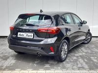 Neu Ford Focus 125 PS (91 kW) 2025 Obsidianschwarz metallic Limousine