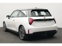 Gebraucht Mini Cooper SE Classic 160 kW (218 PS) 2025 Weiß Kleinwagen