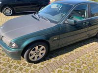 Gebraucht BMW 320 150 PS (110 kW) 2000 Grün Limousine