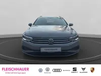 Gebraucht VW Passat Basis 150 PS (110 kW) 2021 Grau Kombi