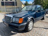 Gebraucht Mercedes E230 132 PS (97 kW) 1993 Blau Limousine