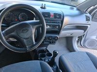 Gebraucht Kia Picanto 65 PS (47 kW) 2006 Silber Kleinwagen