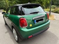 Gebraucht Mini Cooper SE 135 kW (184 PS) 2021 Grün Kleinwagen