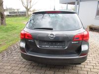 Gebraucht Opel Astra Design Edition 101 PS (74 kW) 2011 Grau Kombi