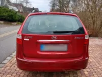 Gebraucht Hyundai i30 109 PS (80 kW) 2012 Rot Kombi