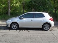 Gebraucht Toyota Auris Team 97 PS (71 kW) 2008 Silber metallic Limousine