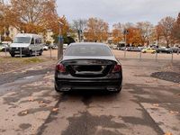 Gebraucht Mercedes E220 AMG line 194 PS (142 kW) 2017 Schwarz Limousine