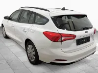 Używany Ford Focus Trend 125 KM (91 kW) 2021 Biały Kombi