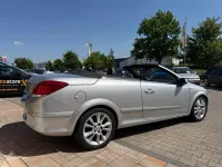 Gebraucht Opel Astra Cosmo 140 PS (102 kW) 2007 Starsilber iii m2 Limousine