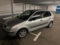 Gebraucht VW Polo 64 PS (47 kW) 2003 Silber Kleinwagen
