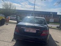Używany Mercedes C320 224 KM (164 kW) 2007 Czarny Sedan/Limuzyna