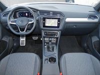 Gebraucht VW Tiguan Move 150 PS (110 kW) 2024 Ivory silver metallic SUV