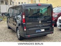 Second-hand Renault Trafic Expression 125 CP (91 kW) 2016 Negru Monovolum
