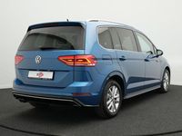 Gebraucht VW Touran Highline 190 PS (139 kW) 2018 Caribbean blue metallic Van / Kleinbus