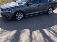 Gebraucht VW Jetta 150 PS (110 kW) 2015 Grau Limousine