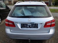 Gebraucht Mercedes E250 Elegance 204 PS (150 kW) 2012 Silber Kombi