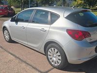 Gebraucht Opel Astra Active 140 PS (102 kW) 2013 Silber Limousine