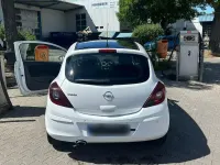 Gebraucht Opel Corsa Color Edition 90 PS (66 kW) 2010 Weiß Kleinwagen
