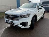 Gebraucht VW Touareg 231 PS (169 kW) 2023 Weiß SUV