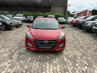 Gebraucht Hyundai i30 101 PS (74 kW) 2016 Rot Limousine