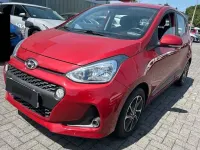 Gebraucht Hyundai i10 Style 87 PS (63 kW) 2020 Rot Kleinwagen