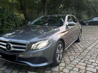 Gebraucht Mercedes E220 194 PS (142 kW) 2018 Grau Limousine