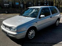 Gebraucht VW Golf III 90 PS (66 kW) 1995 Silber Kleinwagen