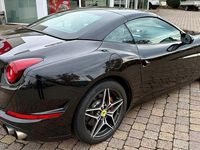 Gebraucht Ferrari California 560 PS (411 kW) 2018 Nero daytona Cabrio