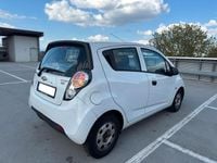 Second-hand Chevrolet Spark 68 CP (50 kW) 2010 Alb Hatchback