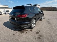 Gebraucht VW Touareg 231 PS (169 kW) 2022 Schwarz SUV