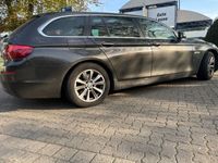 gebraucht BMW 520 d xDrive Touring Pano 1. Hand Carplay