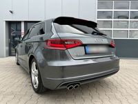 gebraucht Audi A3 Sportback 2.0 TDI 3x S Line Navi MMI Xenon PDC Alcantara